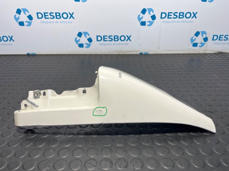 Recambio de aleta delantera izquierda para piaggio (vespa) porter caja/chasis electric referencia OEM IAM   