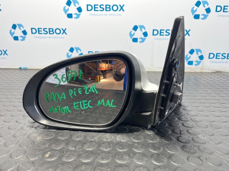 Recambio de retrovisor izquierdo para hyundai i30 1.6 crdi referencia OEM IAM 876102R630  