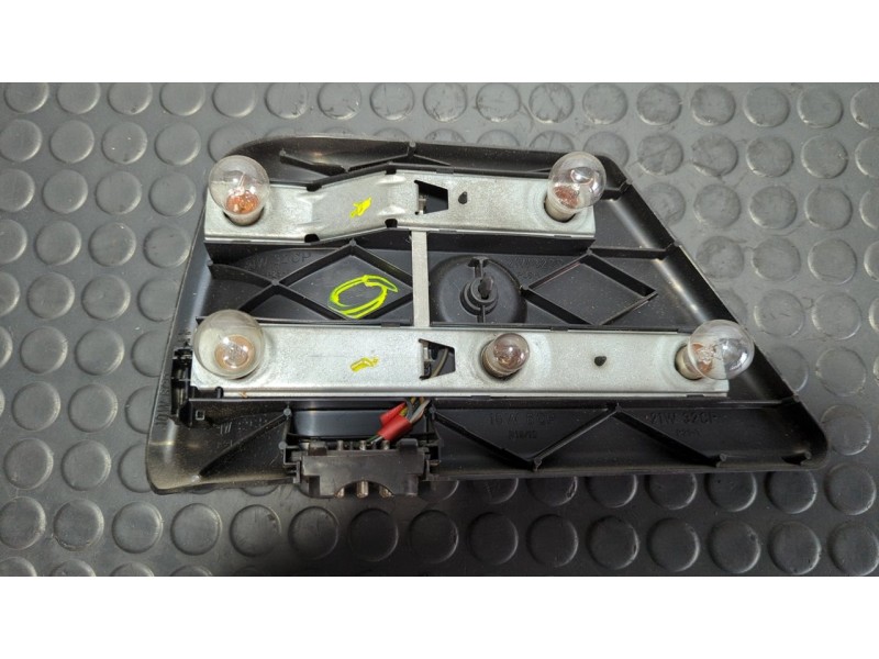 Recambio de piloto trasero izquierdo para mercedes-benz clase e (w124) berlina 3.0 diesel referencia OEM IAM 163023  