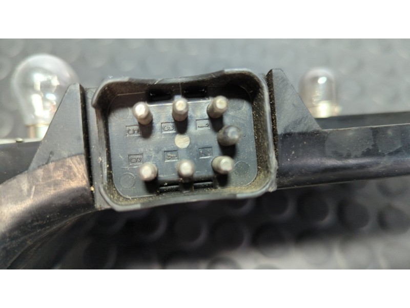 Recambio de piloto trasero izquierdo para mercedes-benz clase e (w124) berlina 3.0 diesel referencia OEM IAM 163023  