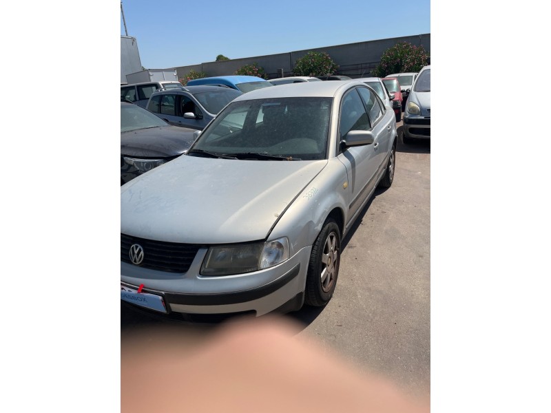 volkswagen passat (321/23/27/31) del año 2002