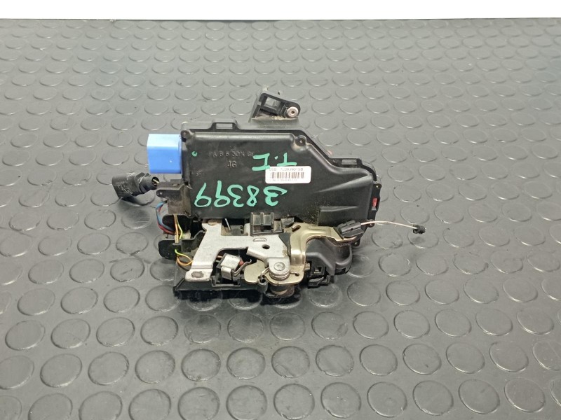 Recambio de cerradura puerta trasera izquierda para volkswagen touareg (7la) 5.0 v10 referencia OEM IAM 7L0839015B  