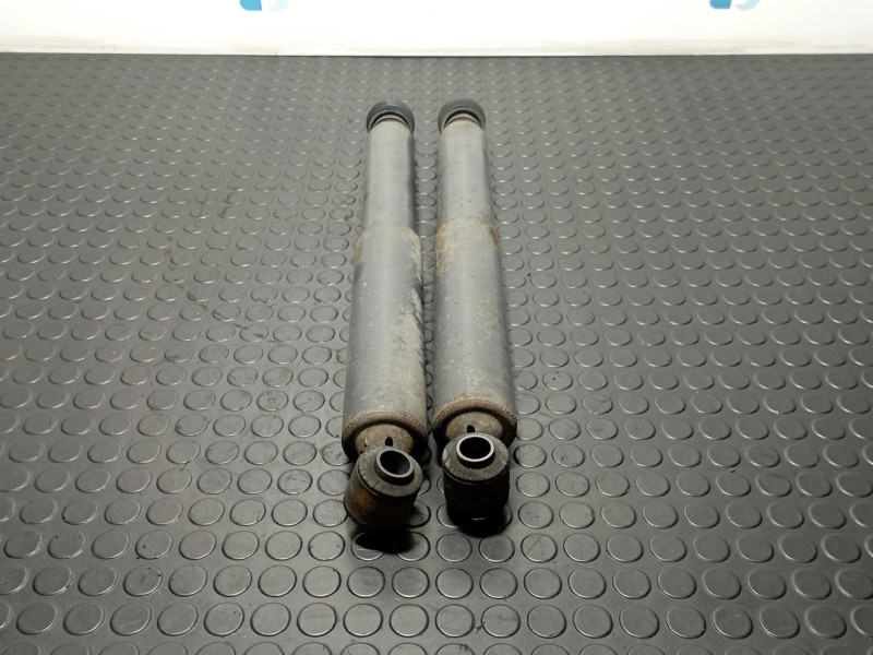 Recambio de juego amortiguadores trasero para renault 42aea10 18008b referencia OEM IAM 5010383380C  