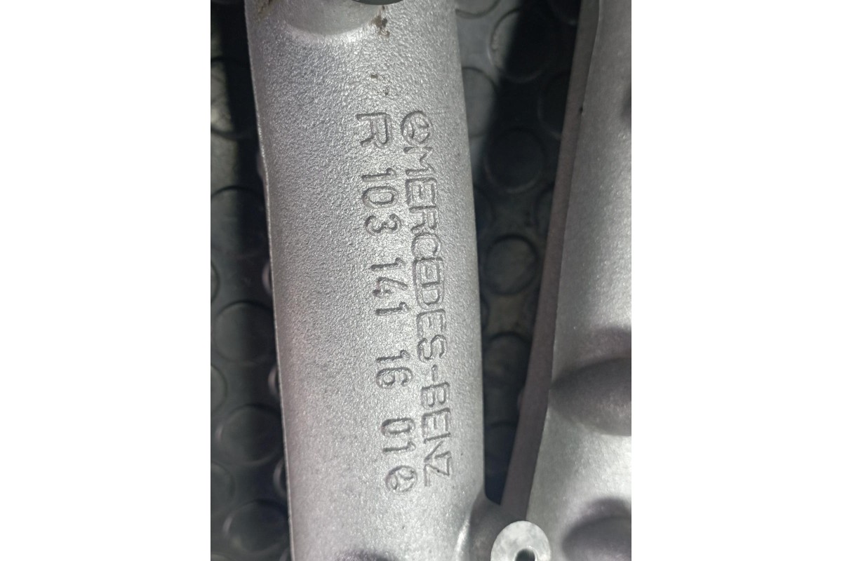 Recambio de colector admision para mercedes-benz clase s (w126) berlina+coupe se 300 referencia OEM IAM R1031411601  