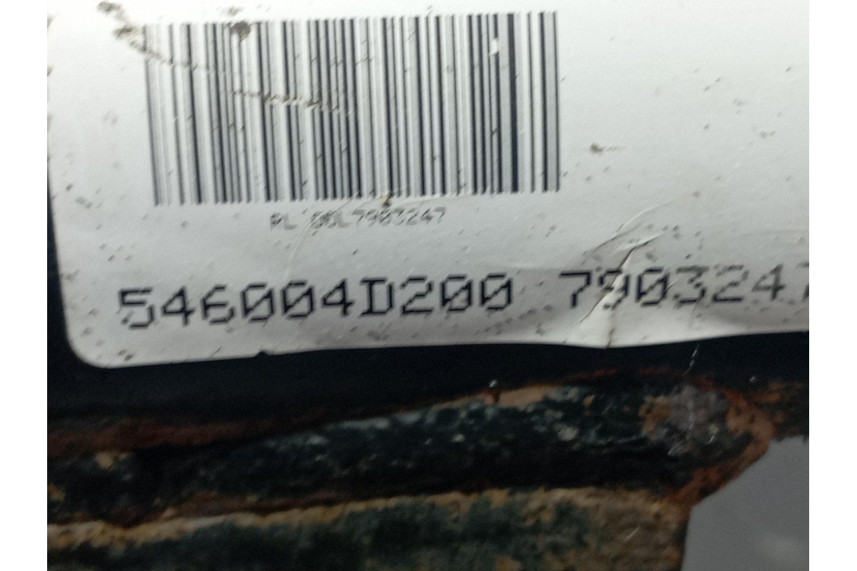 Recambio de amortiguador delantero izquierdo para kia carnival ii 2.9 crdi lx referencia OEM IAM 546004D200  