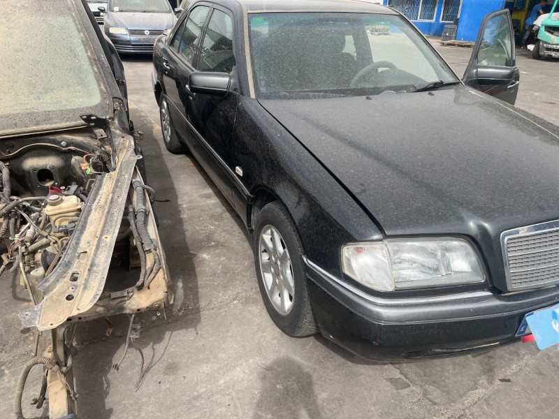 mercedes-benz clase c (w202) berlina del año 1999
