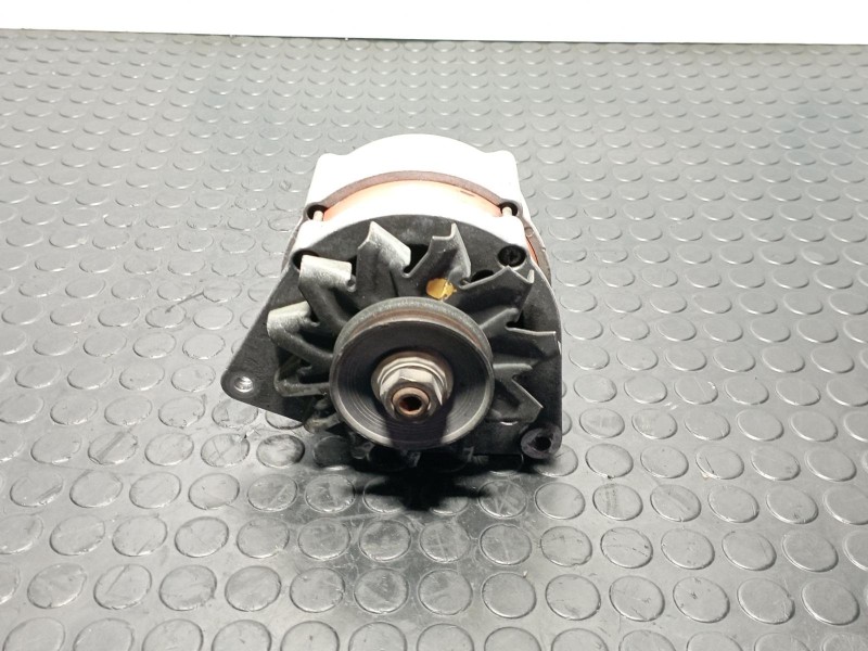 Recambio de alternador para alfa romeo 33 berlina 1.3 gasolinaº referencia OEM IAM 0120489479  