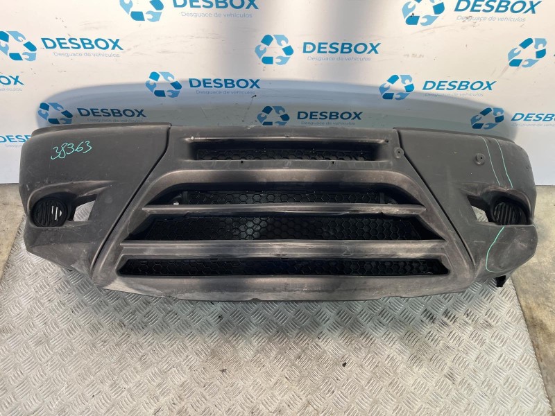 Recambio de paragolpes delantero para piaggio (vespa) porter caja/chasis electric referencia OEM IAM   