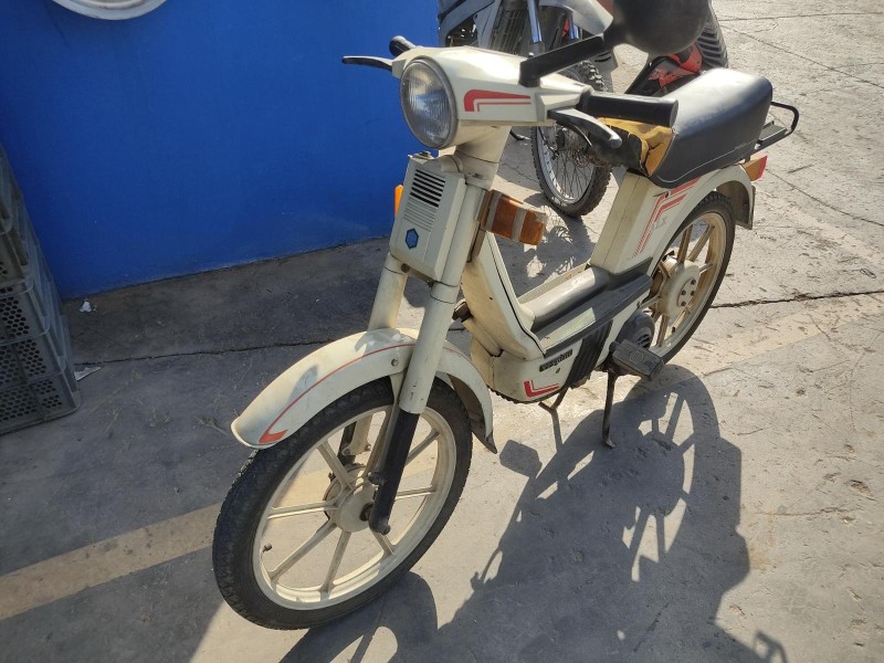 motovespa vespino del año 2001