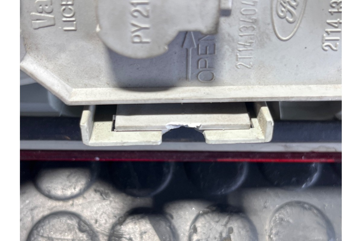 Recambio de piloto trasero derecho para ford transit connect (tc7) 1.8 tdci cat referencia OEM IAM 2T1413N412AB  