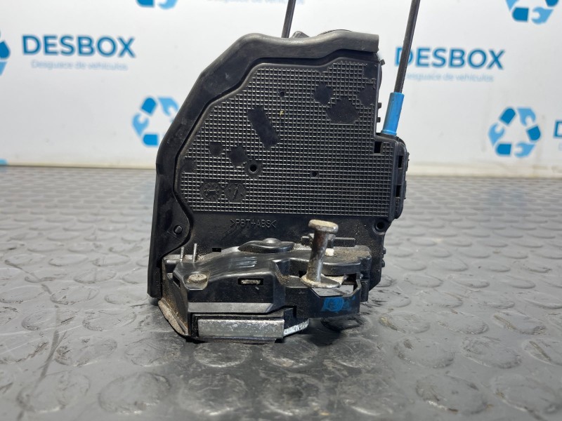 Recambio de cerradura puerta trasera derecha para toyota auris 1.8 hybrid referencia OEM IAM A084219  