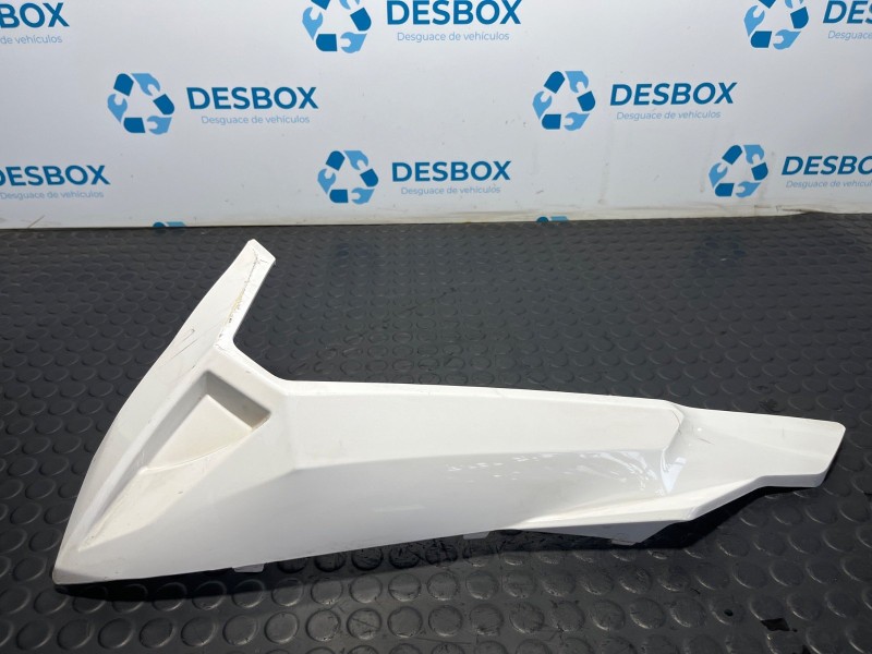 Recambio de moldura para wottan storm sy125t referencia OEM IAM   