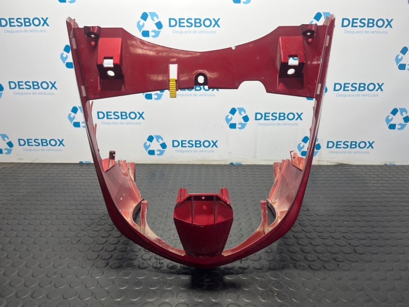 Recambio de moldura para yamaha yp 250 majesty referencia OEM IAM   