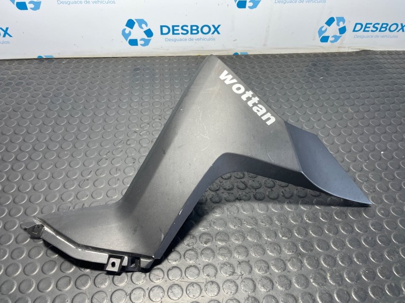 Recambio de moldura para wottan storm sy125t referencia OEM IAM   