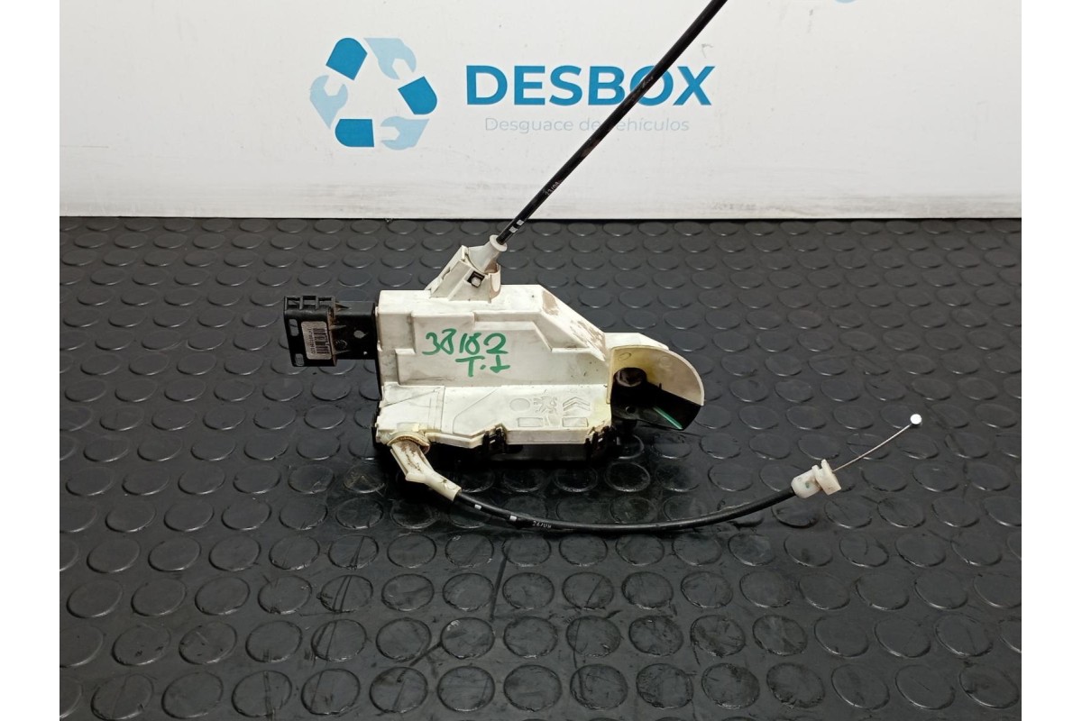 Recambio de cerradura puerta trasera izquierda para ford focus berlina (cak) 1.8 tdci referencia OEM IAM A01863  