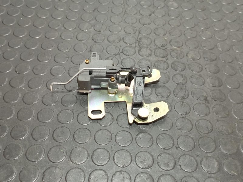 Recambio de motor cierre centralizado porton para volkswagen touareg (7la) 5.0 v10 referencia OEM IAM 7L6827425  