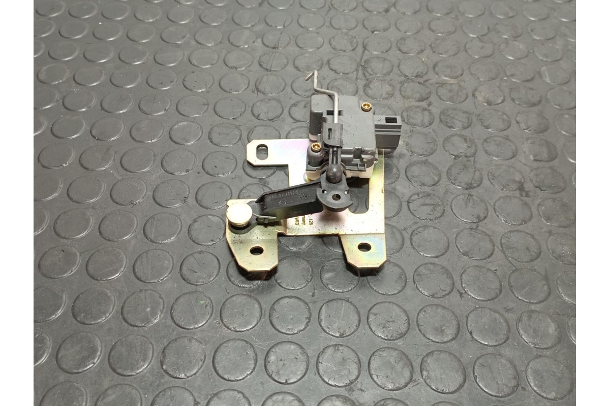 Recambio de motor cierre centralizado porton para volkswagen touareg (7la) 5.0 v10 referencia OEM IAM 7L6827425  