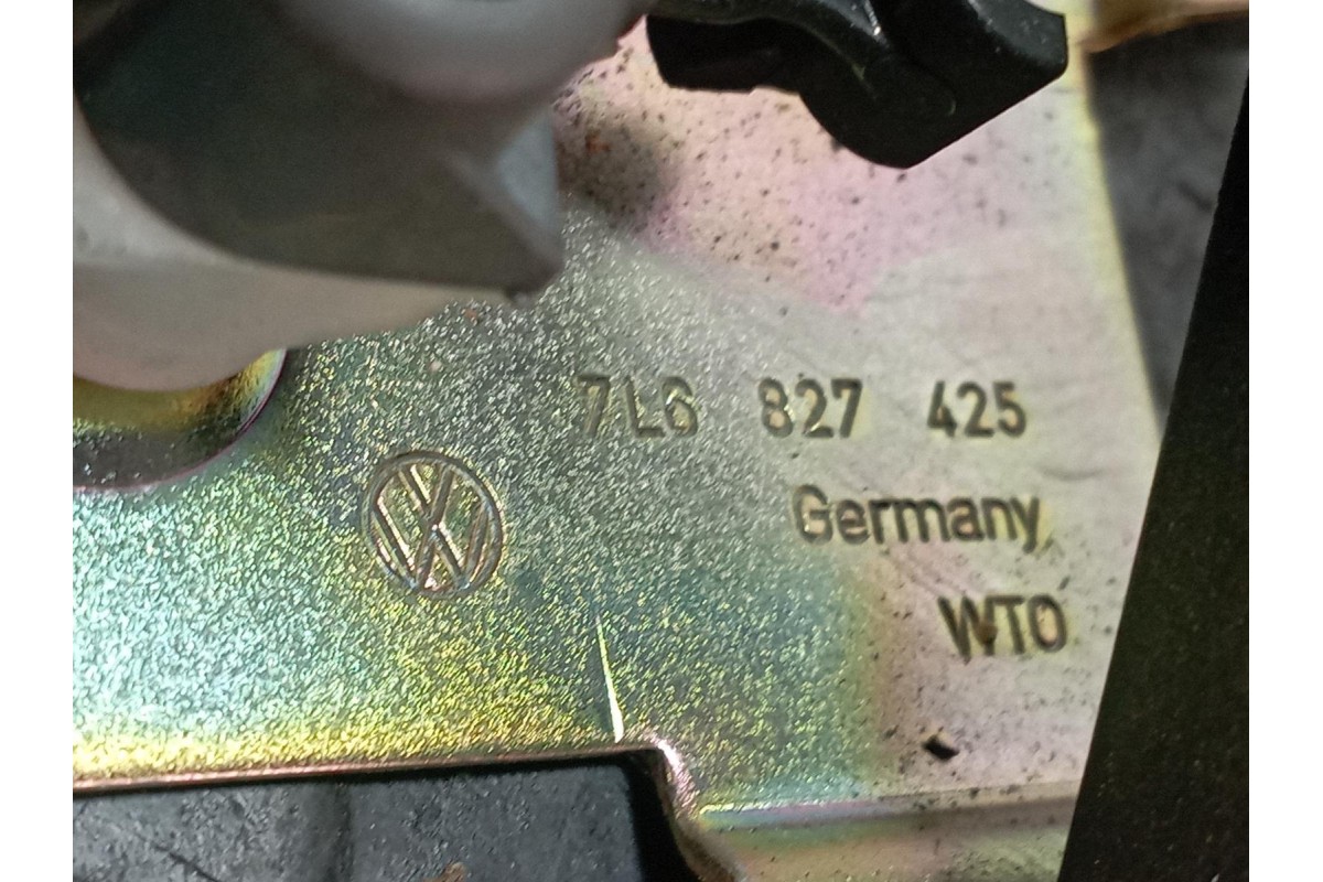 Recambio de motor cierre centralizado porton para volkswagen touareg (7la) 5.0 v10 referencia OEM IAM 7L6827425  
