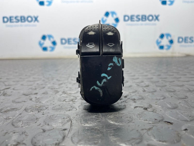 Recambio de mando elevalunas delantero izquierdo para ford focus berlina (cak) ambiente referencia OEM IAM 98AG14529AC  