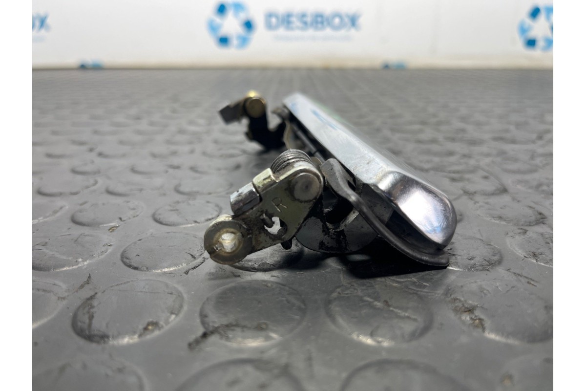 Recambio de maneta exterior delantera derecha para nissan patrol gr (y60) 2.8 turbo diesel referencia OEM IAM   