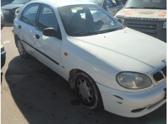 daewoo lanos del año 2000