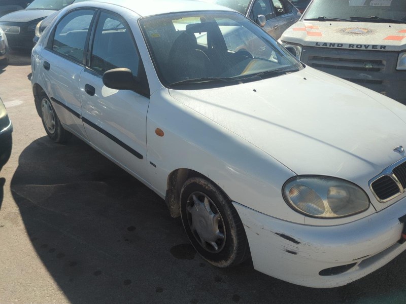 daewoo lanos del año 2000