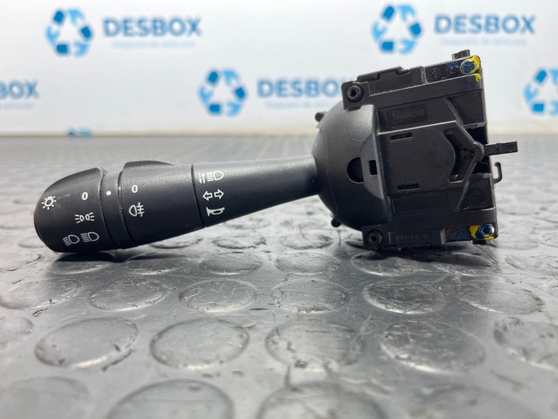 Recambio de mando luces para dacia sandero stepway referencia OEM IAM E10645389  