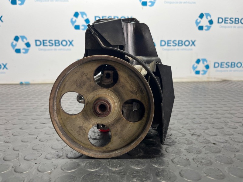 Recambio de bomba direccion para peugeot 206 cc 1.6 referencia OEM IAM 9636868880  