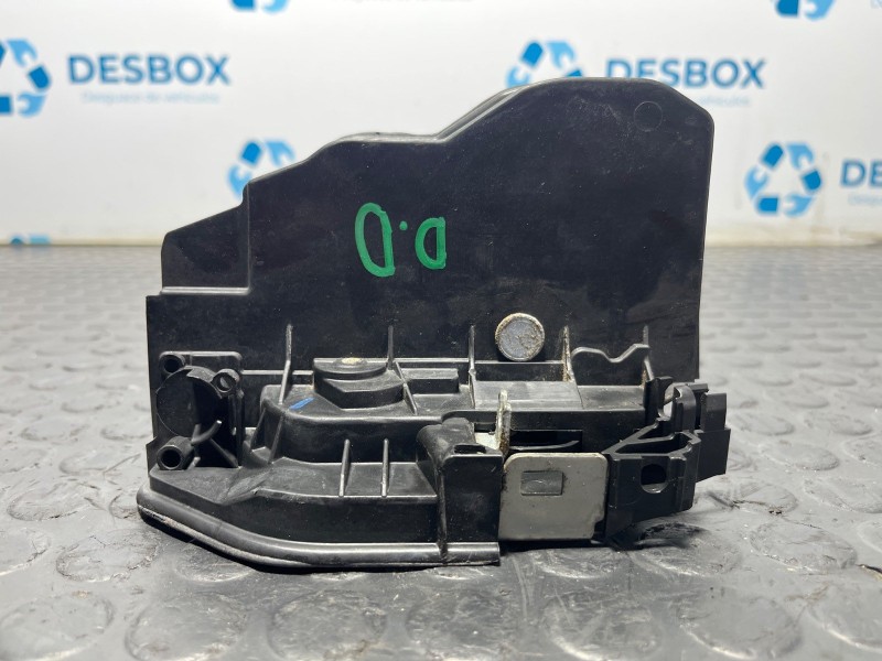 Recambio de cerradura puerta delantera derecha para bmw serie 5 touring (e61) 530 d referencia OEM IAM 7167068  