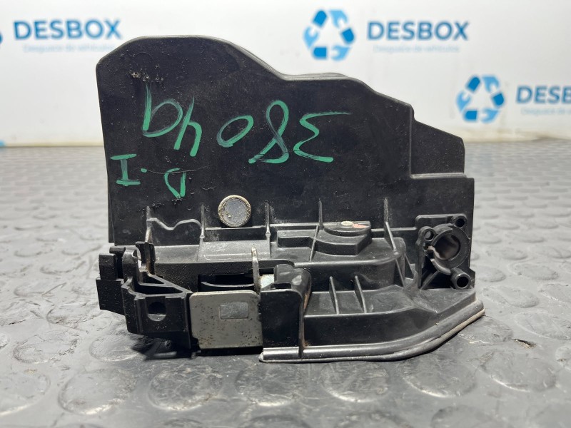Recambio de cerradura puerta delantera izquierda para bmw serie 5 touring (e61) 530 d referencia OEM IAM 7167065  