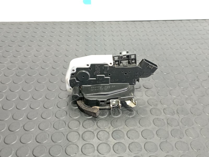 Recambio de cerradura puerta trasera derecha para nissan juke (f15) 1.6 referencia OEM IAM 825011KA2A  