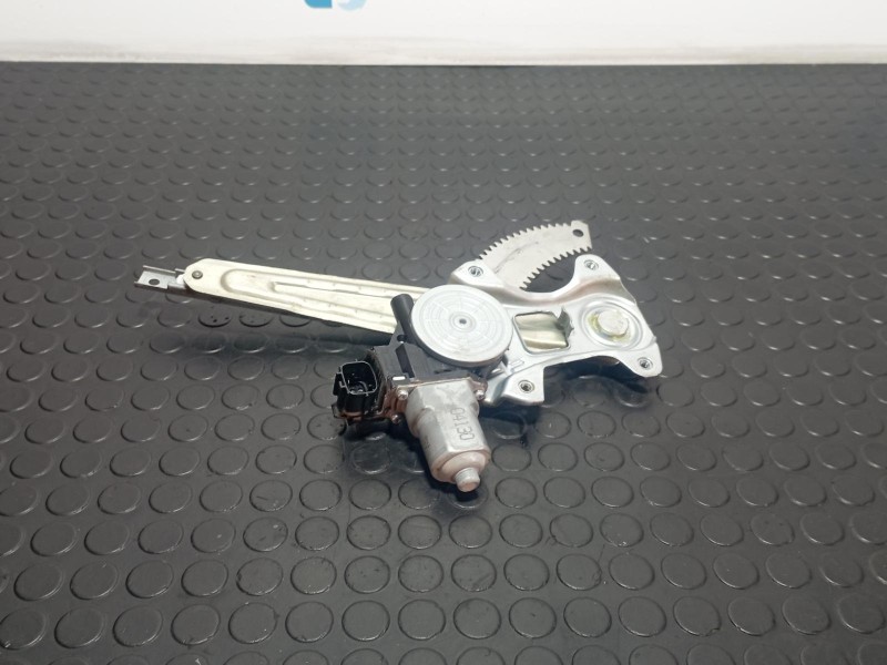 Recambio de elevalunas trasero derecho para nissan juke (f15) 1.6 referencia OEM IAM 827310V01B  