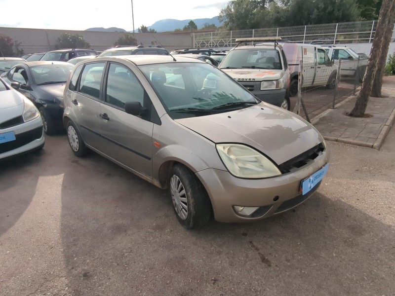 ford fiesta (cbk) del año 2004
