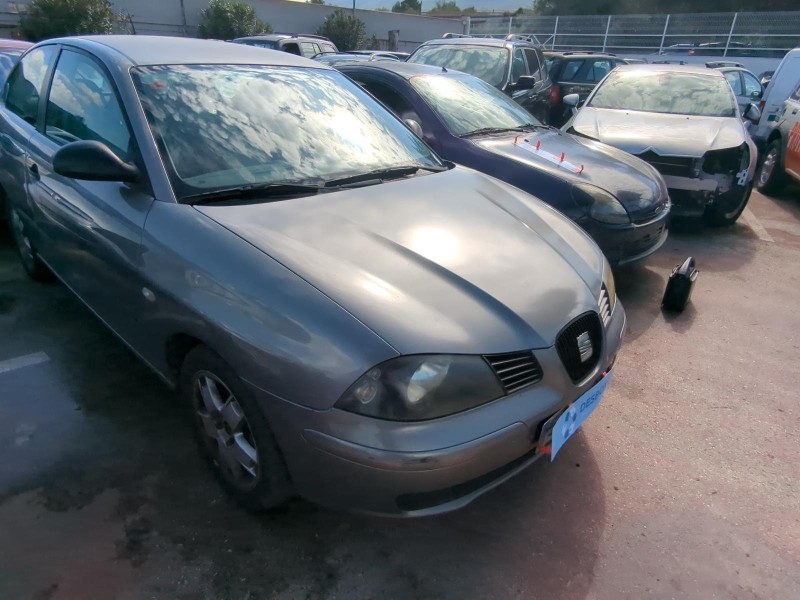 seat ibiza (6l1) del año 2004