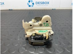 Recambio de cerradura puerta trasera derecha para nissan terrano ii 2.4 i 12v 4wd referencia OEM IAM 910683  