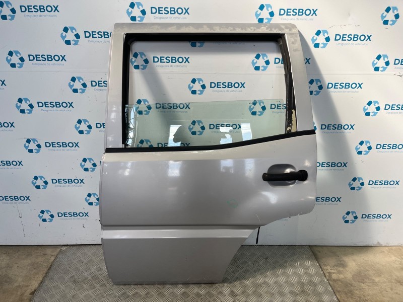 Recambio de puerta trasera izquierda para nissan terrano ii 2.4 i 12v 4wd referencia OEM IAM   