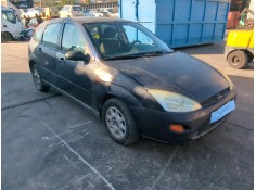 ford focus berlina (cak) del año 2001