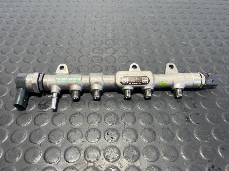 Recambio de rampa inyectora para bmw serie x1 (f48) x1 sdrive 18d referencia OEM IAM 851415402  