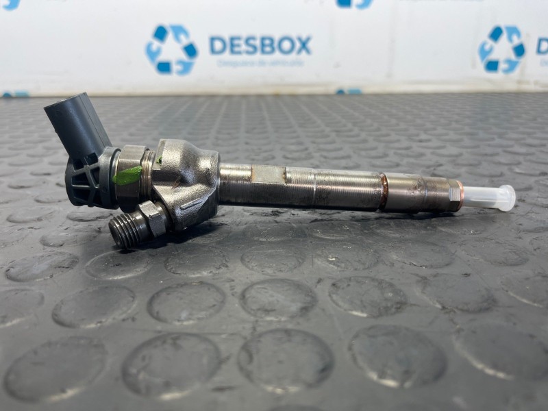 Recambio de inyector para bmw serie x1 (f48) x1 sdrive 18d referencia OEM IAM 8514146  