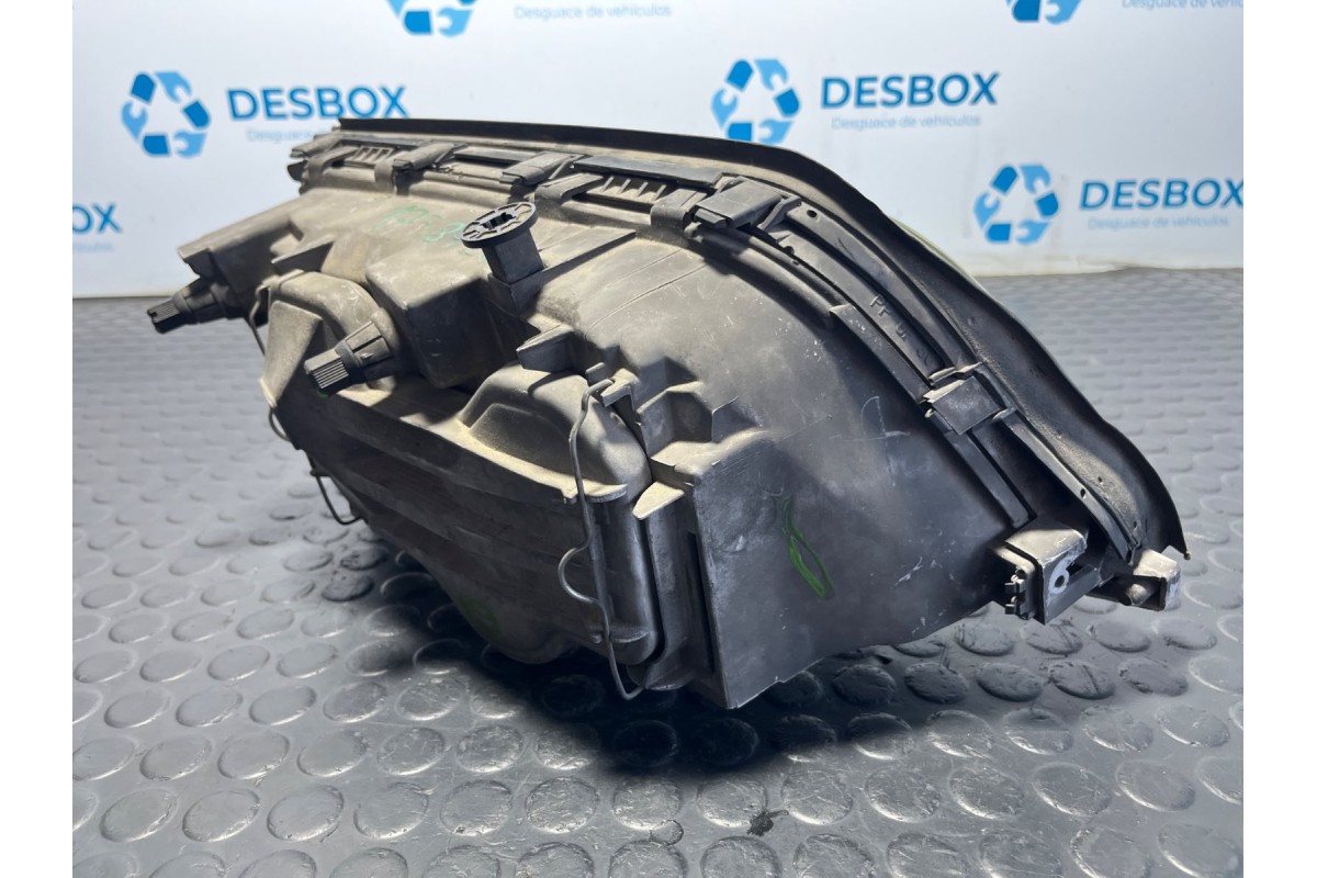 Recambio de faro izquierdo para mercedes-benz clase c (w202) berlina 250 td (202.128) referencia OEM IAM 92082  