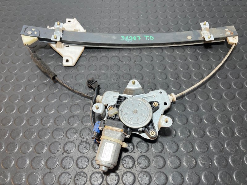 Recambio de elevalunas trasero derecho para chevrolet captiva 2.0 vcdi lt referencia OEM IAM 96627082  