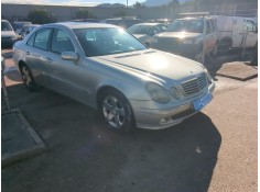 mercedes-benz clase e (w211) berlina del año 2002