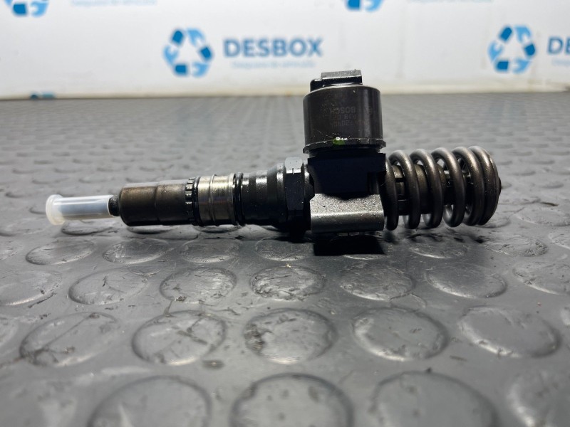 Recambio de inyector para volkswagen golf v berlina (1k1) referencia OEM IAM 03G130073G  