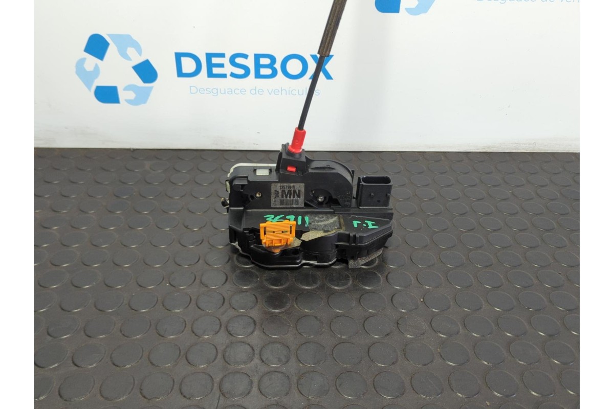 Recambio de cerradura puerta trasera izquierda para opel mokka x mokka x 1.3 i referencia OEM IAM 13579545  