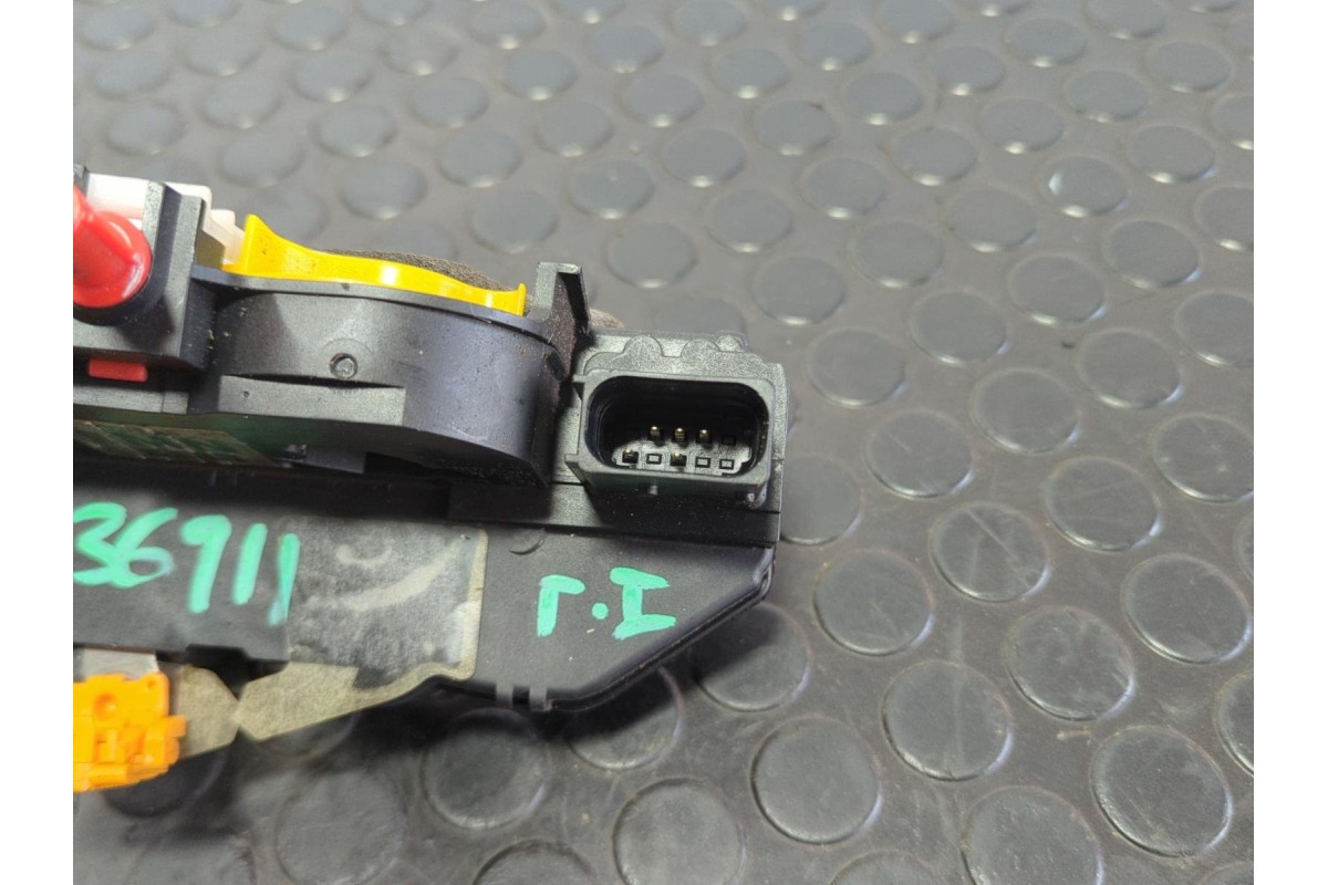 Recambio de cerradura puerta trasera izquierda para opel mokka x mokka x 1.3 i referencia OEM IAM 13579545  