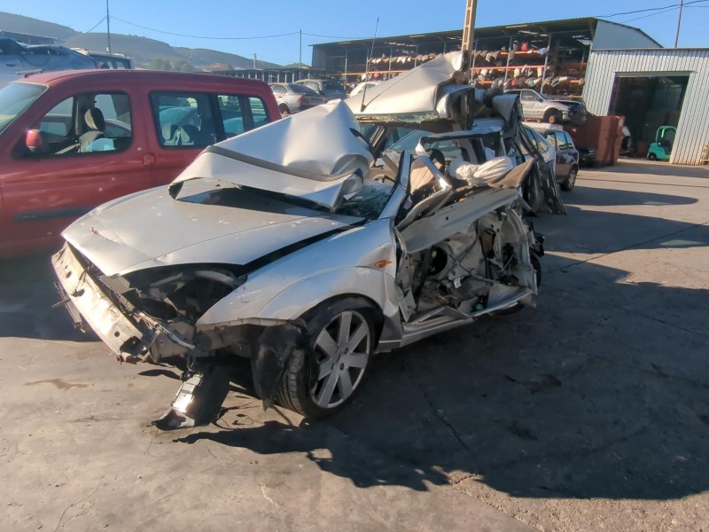 ford focus berlina (cak) del año 2004
