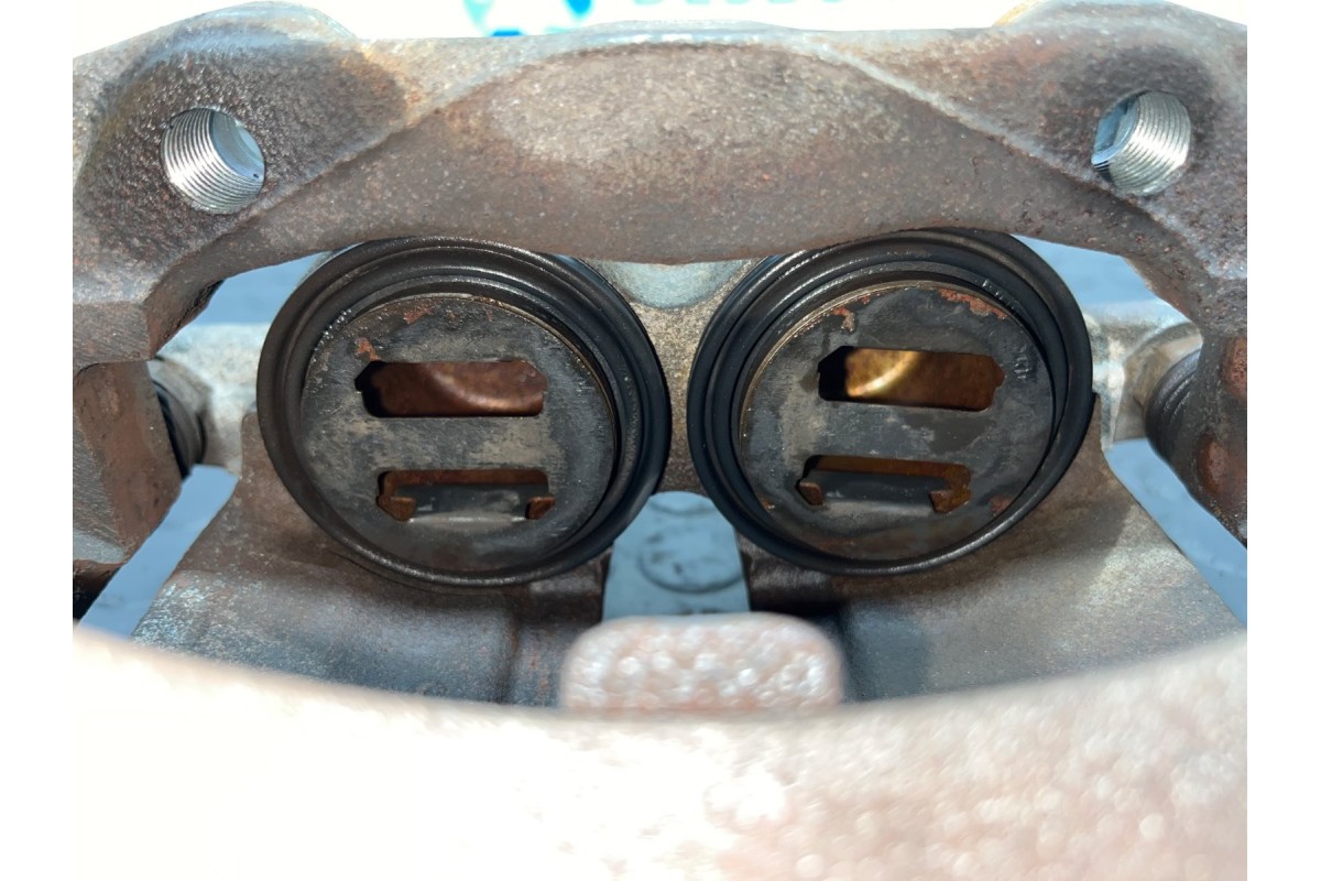 Recambio de pinza de freno delantera izquierda para nissan terrano/terrano.ii (r20) aventura referencia OEM IAM LUCAS 0228  