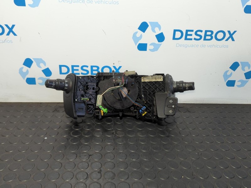 Recambio de mando multifuncion para renault scenic ii 1.5 dci referencia OEM IAM 8200127727  