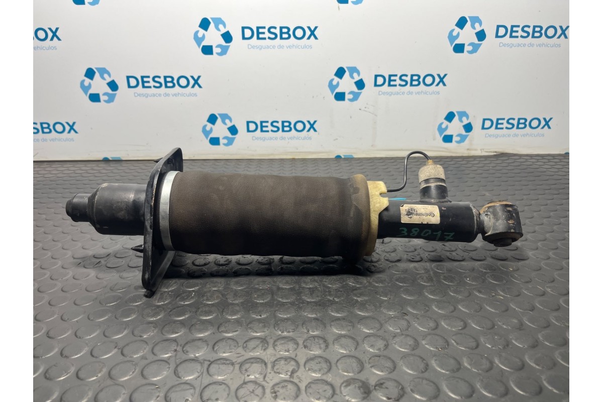 Recambio de amortiguador trasero derecho para audi a6 c5 2.5 tdi quattro referencia OEM IAM 4Z7616020A  