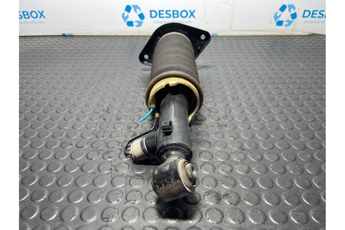 Recambio de amortiguador trasero derecho para audi a6 c5 2.5 tdi quattro referencia OEM IAM 4Z7616020A  